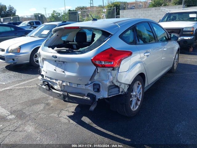 Ford FOCUS SE 2016 1FADP3K24GL283269 Image 4