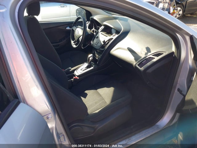 Ford FOCUS SE 2016 1FADP3K24GL283269 Image 5