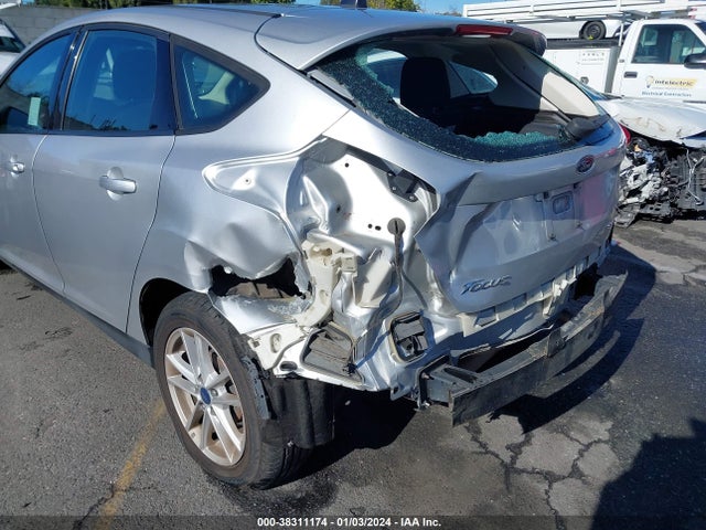Ford FOCUS SE 2016 1FADP3K24GL283269 Image 6