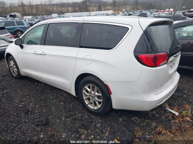 2C4RC1CG6NR103353 Chrysler Voyager Lx
