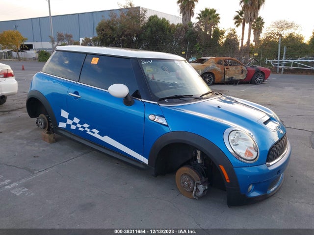 2007 MINI COOPER S WMWMF73527TL87950 Photo 0