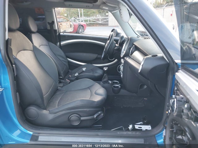 2007 MINI COOPER S WMWMF73527TL87950 Photo 4