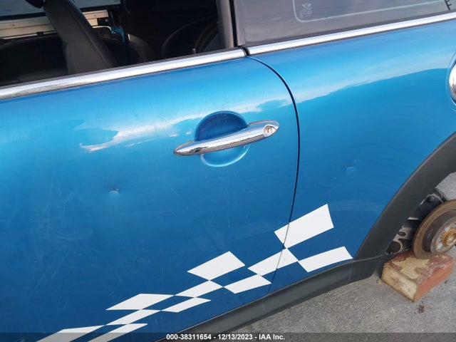 2007 MINI COOPER S WMWMF73527TL87950 Photo 5