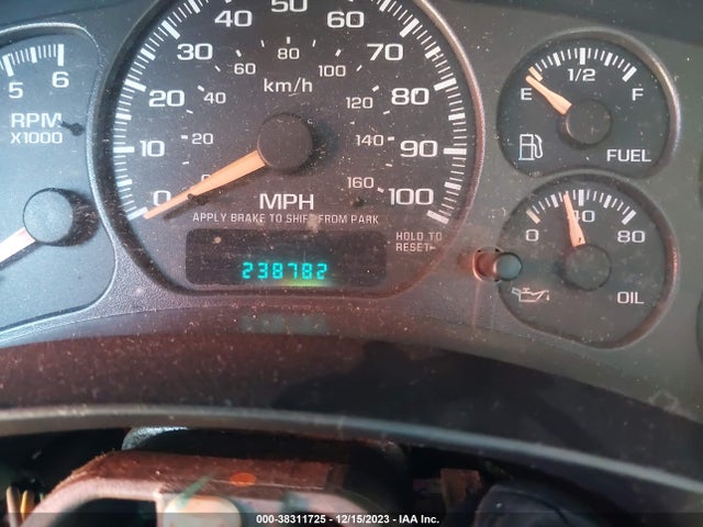 2002 GMC YUKON XL SLT VIN: 3GKEC16T02G328736