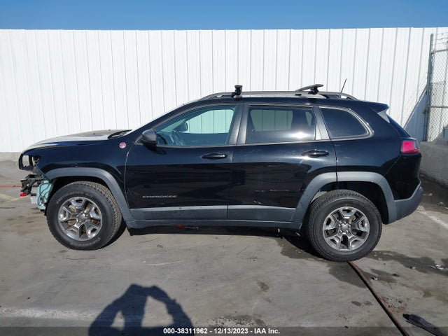 2019 JEEP CHEROKEE TRAILHAWK 4X4 VIN: 1C4PJMBX2KD461628