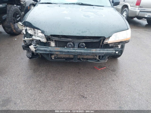 2000 HONDA ACCORD 2.3 SE VIN: JHMCG5678YC010309