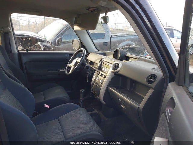 2006 SCION XB VIN: JTLKT334664063755