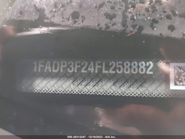 2015 FORD FOCUS SE VIN: 1FADP3F24FL258882