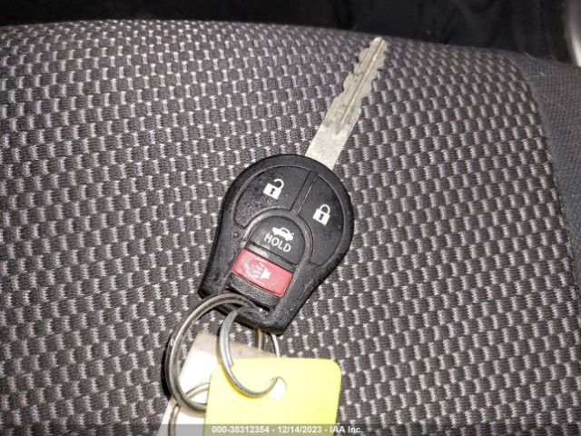 3N1CN7AP7HL877427 Nissan Versa 1.6 Sv