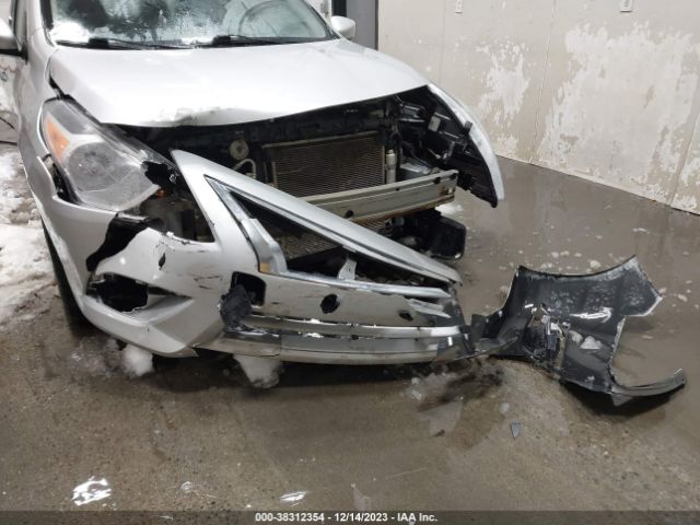 3N1CN7AP7HL877427 Nissan Versa 1.6 Sv