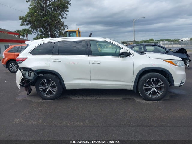 Toyota Highlander Xle V6 2016 5TDJKRFH9GS312860 Image 13