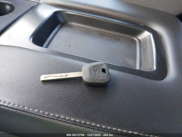 2014 CHEVROLET SILVERADO 1500 1LT/2LT VIN: 1GCVKREC7EZ143523