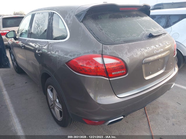 2014 PORSCHE CAYENNE WP1AA2A21ELA91832 Photo 2