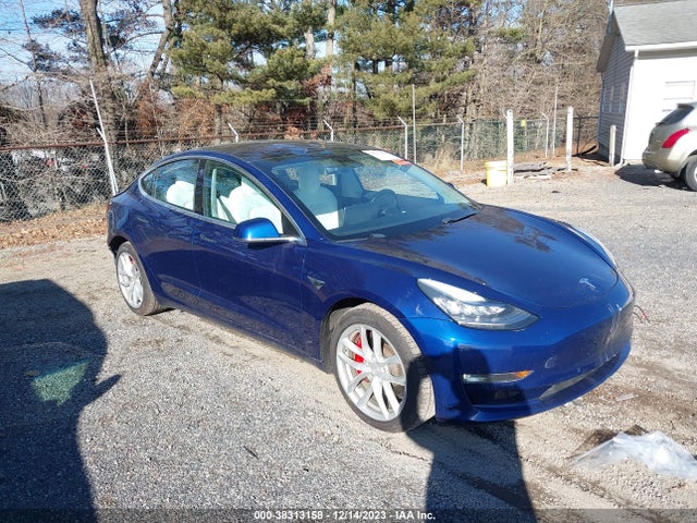 2018 TESLA MODEL 3 5YJ3E1EB3JF070061 Photo 0