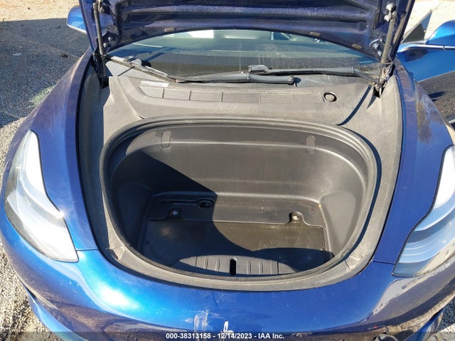 2018 TESLA MODEL 3 5YJ3E1EB3JF070061 Photo 9