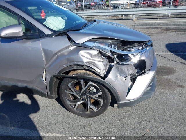 Toyota C-HR XLE 2019 NMTKHMBX1KR078479 Image 6