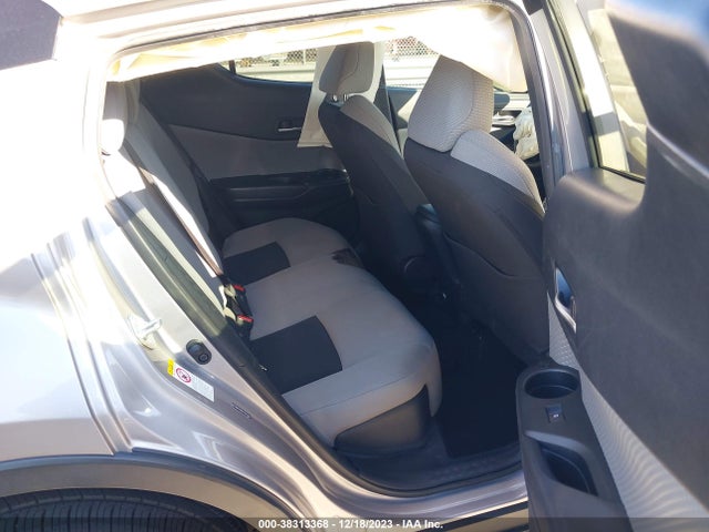 Toyota C-HR XLE 2019 NMTKHMBX1KR078479 Image 8
