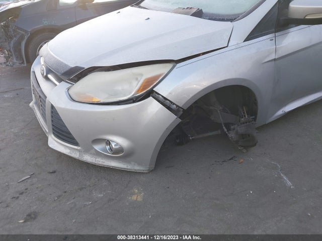 2014 FORD FOCUS SE VIN: 1FADP3F29EL201379