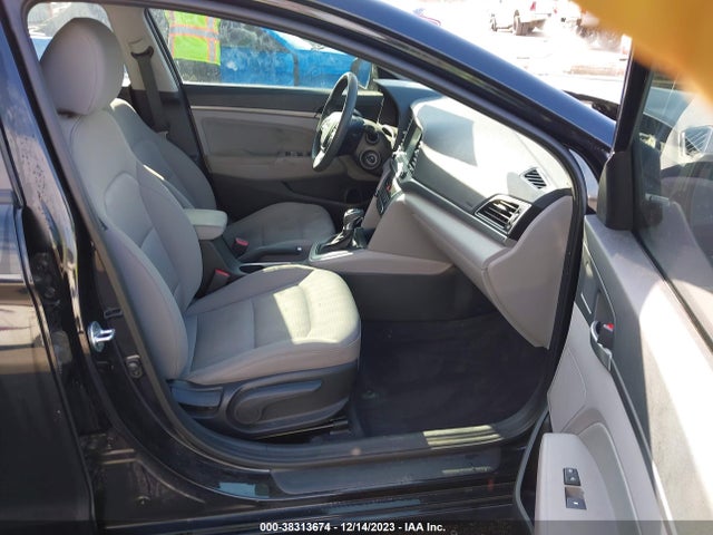 Hyundai ELANTRA SEL 2018 5NPD84LF3JH274282 Image 5