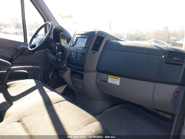 Freightliner Sprinter 2500 Normal Roof 2016 WDYPE7DD8GP261338 Image 5