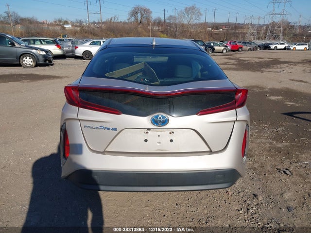 Toyota Prius Prime Plus 2017 JTDKARFP3H3001409 Image 16