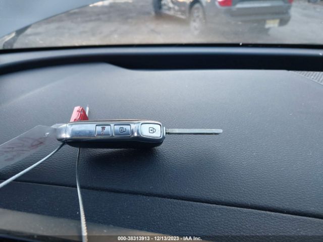 KNDPUCAG0P7024803 KIA Sportage Hybrid Lx