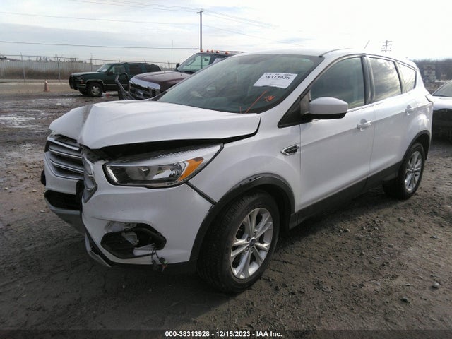 Ford ESCAPE SE 2017 1FMCU9GD3HUA94339 Image 2