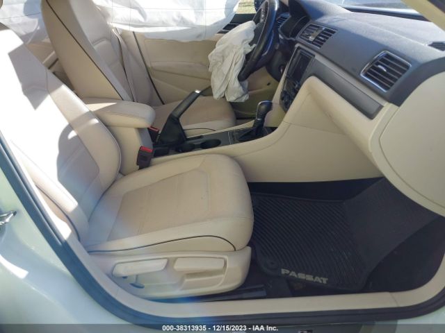 1VWAA7A3XJC020613 Volkswagen Passat 2.0t R-line/2.0t S