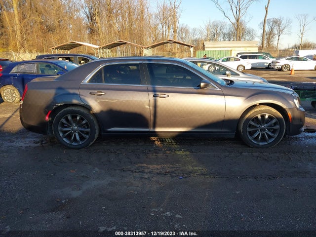 2C3CCARG4HH603832 Chrysler 300 Touring