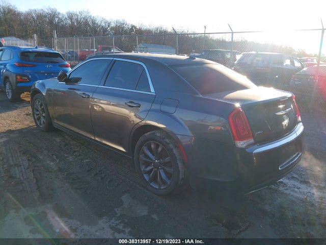 2C3CCARG4HH603832 Chrysler 300 Touring