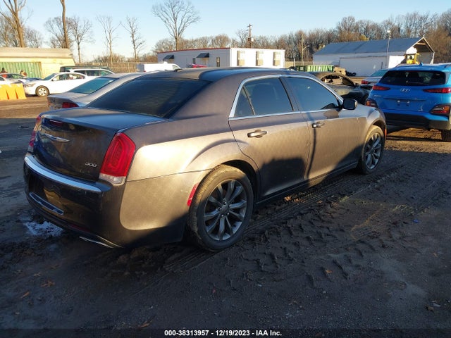 2C3CCARG4HH603832 Chrysler 300 Touring