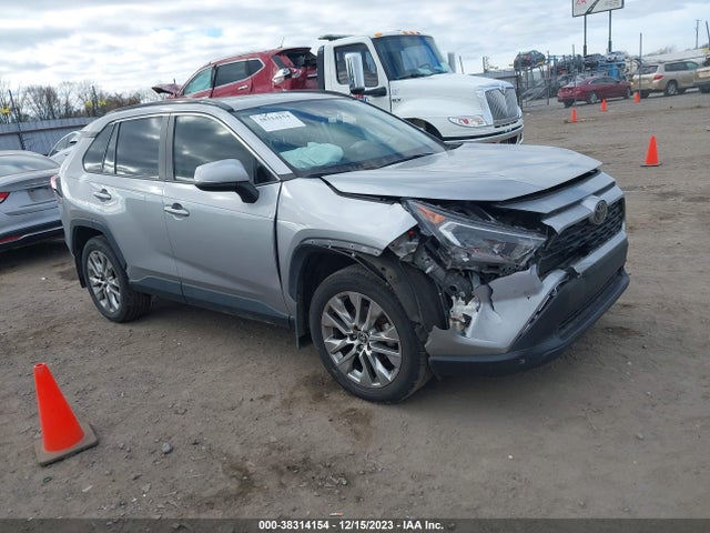 2019 TOYOTA RAV4 XLE PREMIUM VIN: JTMC1RFV0KD516856