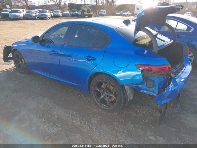 ZARFANAN1K7609709 Alfa Romeo Giulia Sport Awd
