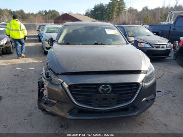 3MZBN1W38JM178168 Mazda Mazda3 Grand Touring