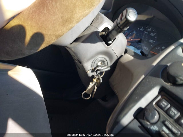 1998 HONDA ACCORD LX VIN: 1HGCG5648WA250140