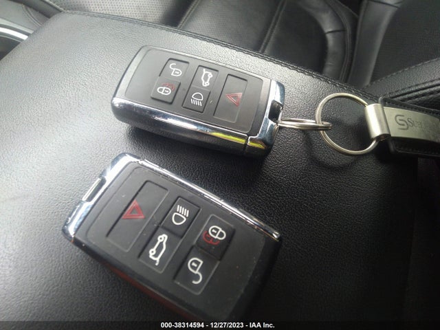 2018 JAGUAR E-PACE SADFJ2FX0J1Z31024 Photo 10