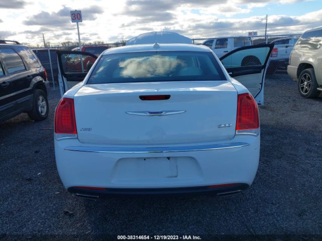 2C3CCAKG9KH698504 Chrysler 300 Limited Awd