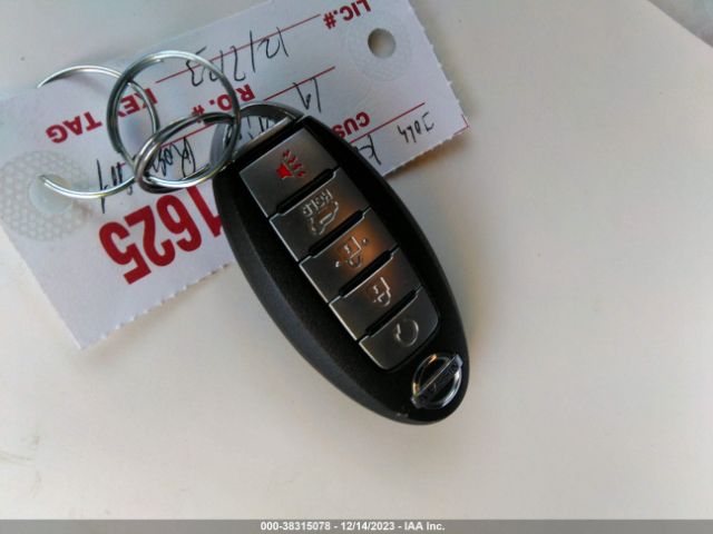 KNMAT2MV1KP505472 Nissan ROGUE SV