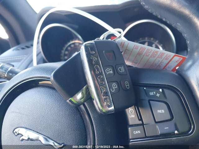 2017 JAGUAR F-TYPE SAJWJ6DL6HMK45809 Photo 10