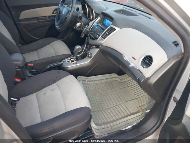 Chevrolet Cruze Ls Auto 2014 1G1PA5SH8E7142289 Image 5
