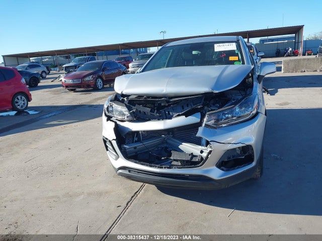 Chevrolet TRAX LS 2019 3GNCJKSBXKL240321 Image 12