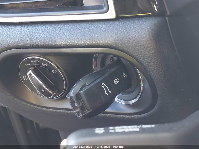 2017 PORSCHE MACAN WP1AA2A58HLB05692 Photo 10