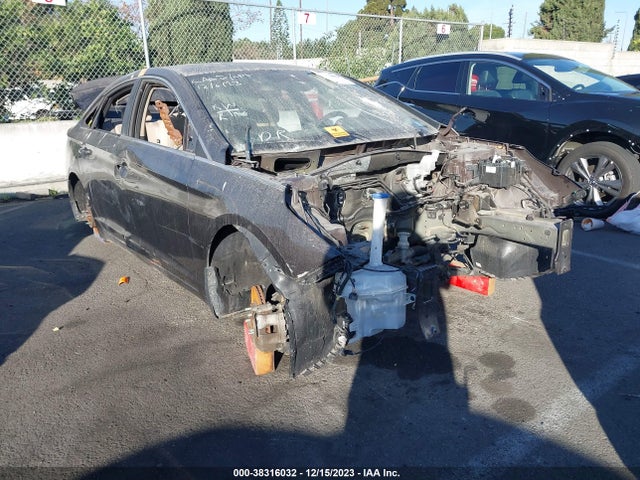 2015 5NPE24AA4FH170808 main image