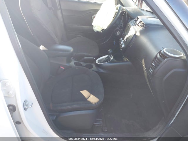 KIA Soul 2016 KNDJN2A29G7329721 Image 5