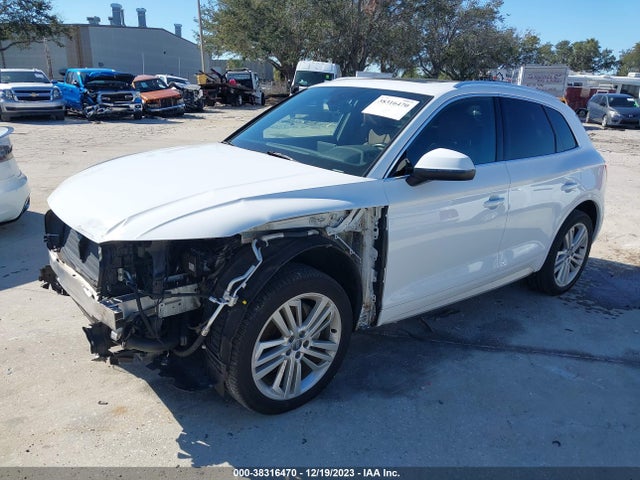 WA1BNAFY0K2075084 Audi Q5 45 Premium
