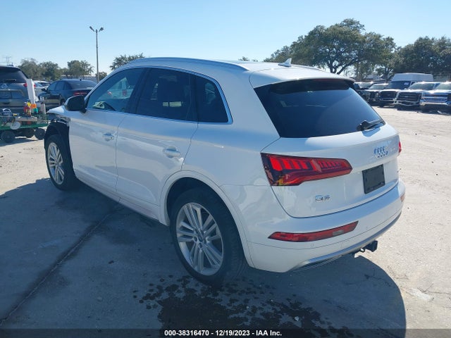 WA1BNAFY0K2075084 Audi Q5 45 Premium