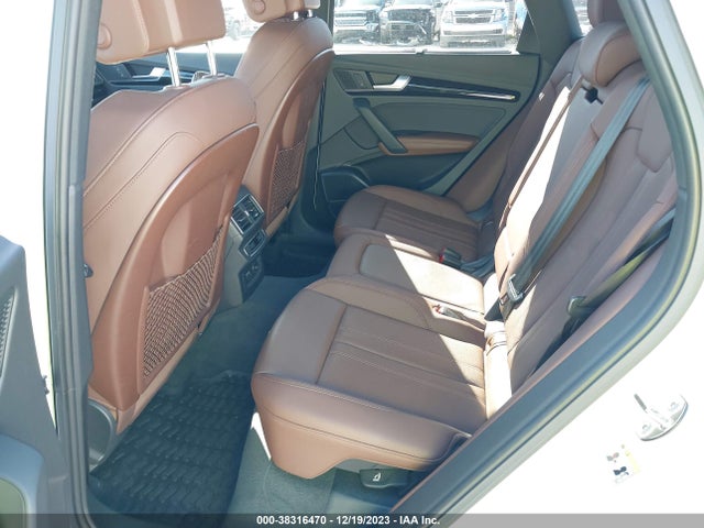 WA1BNAFY0K2075084 Audi Q5 45 Premium