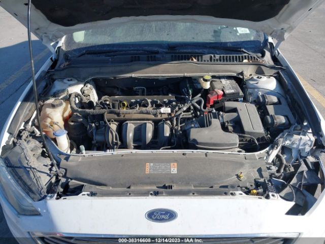 3FA6P0H73HR381755 Ford FUSION SE