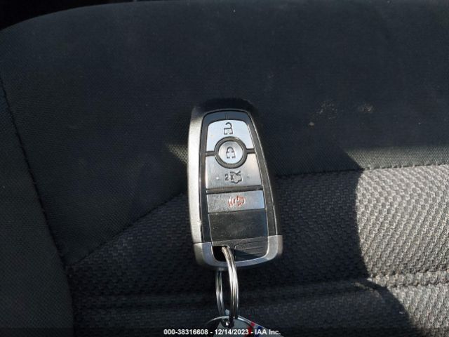 3FA6P0H73HR381755 Ford FUSION SE