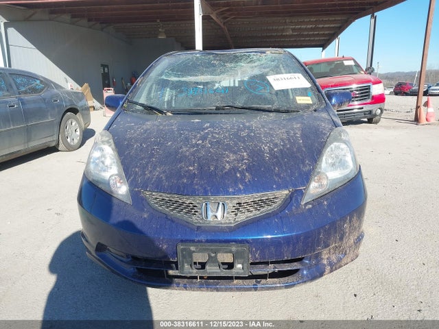 2013 HONDA FIT VIN: JHMGE8H3XDC066930